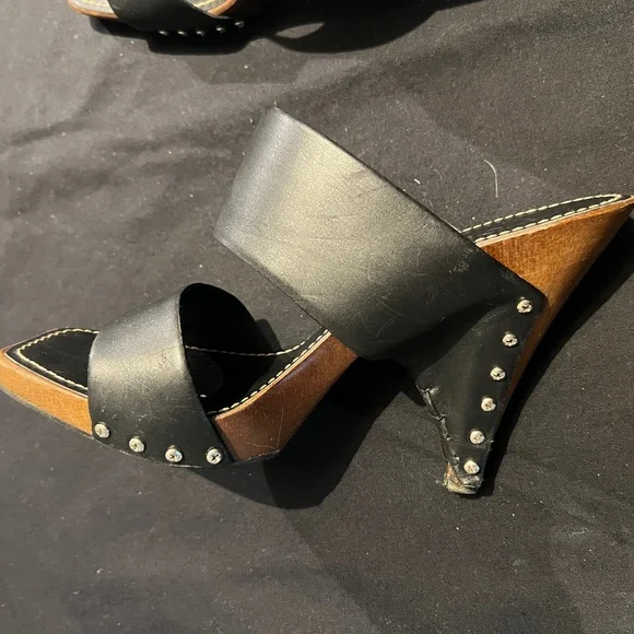 Chanel Heels - Picture 4 of 8